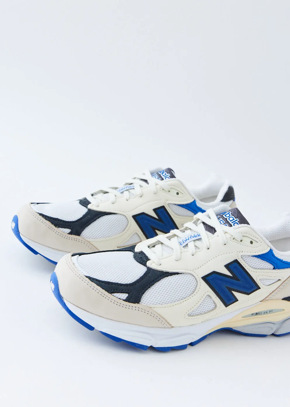 990v3 Sneakers